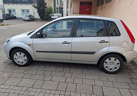 Ford Fiesta 5-Türer 1.4 Ambiente