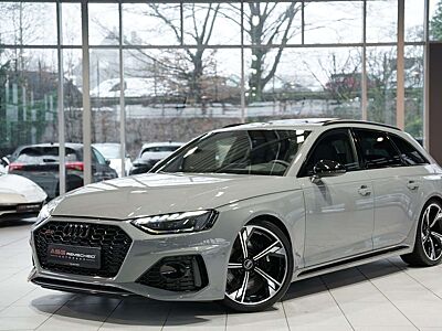 Audi RS4 Avant q. *2.H *20 *RS Essential *H-UP *Pano