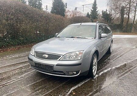 Ford Mondeo Turnier Ghia