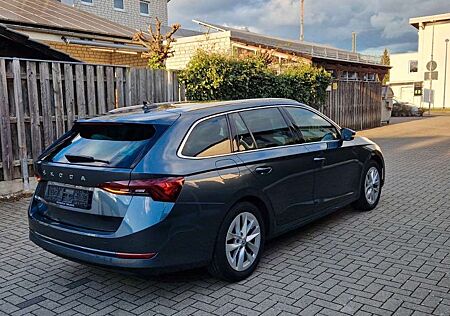 Skoda Octavia Combi First Edition Neues Mod. 2,0TDI