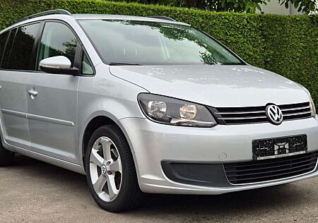 VW Touran Volkswagen 1.4 TSi-7 Sitzer/NAVI/PDC/108.000KM
