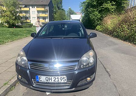 Opel Astra 1.6 Njoy