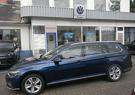 VW Passat Variant Volkswagen Elegance 2,0 TDI DSG AHK PANO KAM