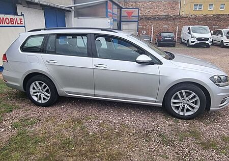 VW Golf Variant Volkswagen VII Automatik DSG MASSAGE NAVI 1.Hd