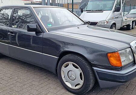 Mercedes-Benz E 230 E230 limosine Automatik Euro 2 OldTimer