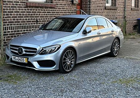 Mercedes-Benz C 400 4Matic 7G-TRONIC AMG Line