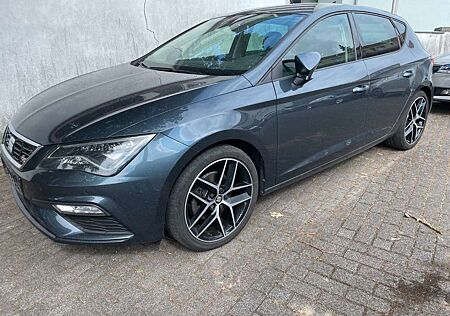 Seat Leon FR PDC LED RFK SHZ
