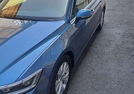 VW Passat Volkswagen Automatik Trend