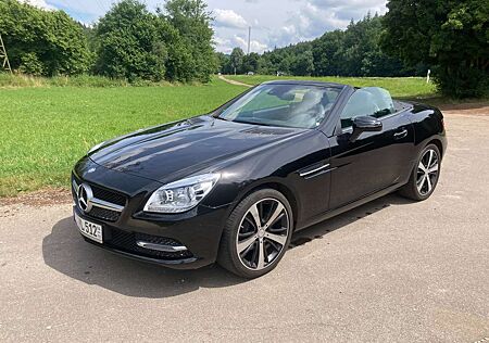 Mercedes-Benz SLK 200 (BlueEFFICIENCY) 7G-TRONIC