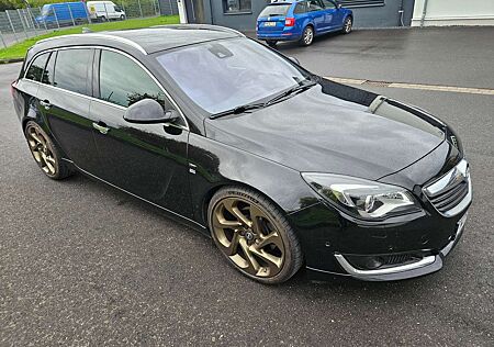 Opel Insignia 2.0 CDTI Sports Tourer OPC Line