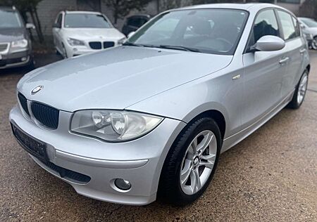 BMW 118 i Lim. *Schiebedach*Einparkhilfe