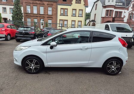 Ford Fiesta Titanium " Zahnriemen neu "