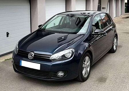 VW Golf Volkswagen 1.6 TDI DPF BlueMotion Technology Comfortline