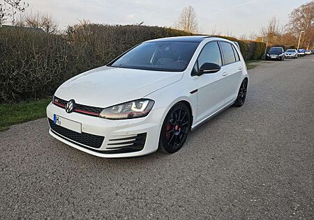 VW Golf GTI Volkswagen 7 VII 2.0 Virtueller Tacho*Pano*Vollleder*358 PS
