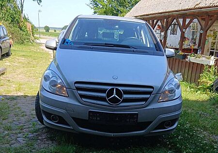 Mercedes-Benz B 180 PKW