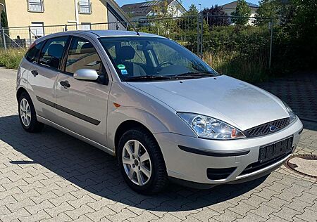 Ford Focus 1,6 + 1. Hand + 50.000 Kilometer + neuer TÜV