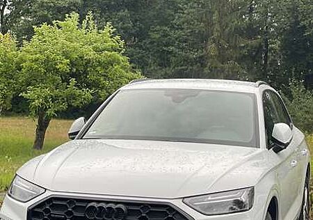 Audi Q5 40 TFSI Q 2x S LINE AHK LM1