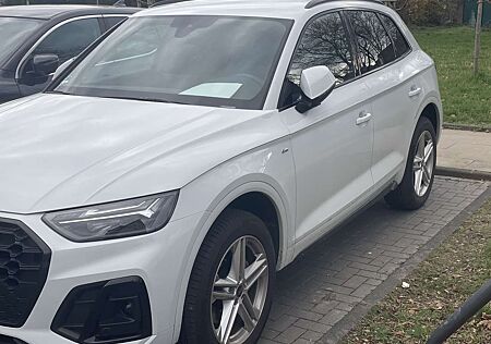 Audi Q5 40 TFSI Q 2x S LINE AHK LM1
