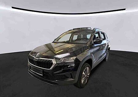 Skoda Karoq Tour 2.0 TDI AHK Pano Matrix RearView 2x Sitzh. AH