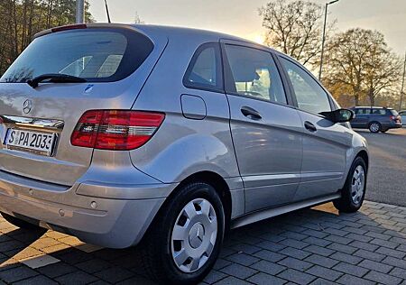 Mercedes-Benz B 170 Mercedes Benz TÜV 11.2027 Scheckheftgepflegt