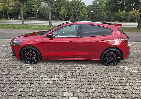 Ford Focus ST X