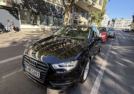 Audi A3 1.6 TDI Limousine S tronic design