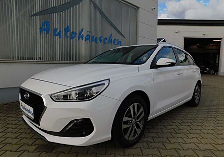 Hyundai i30 CW Trend Automatik/Navi/M+S/Kamera/