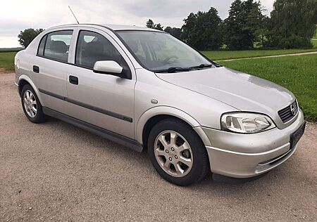Opel Astra 1.6 Selection 100000km 1 Jahr Tüv Klima