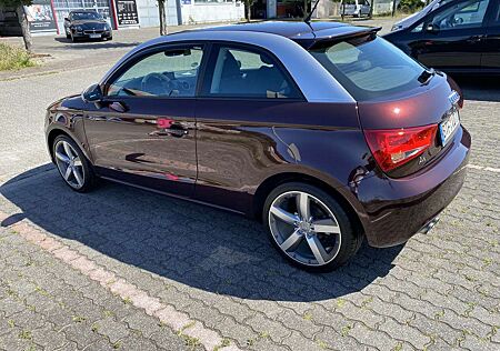 Audi A1 1.4 TFSI S line Sportpaket