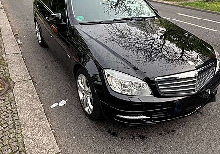 Mercedes-Benz C 180 CGI Automatik BlueEFFICIENCY Elegance