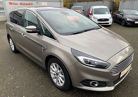 Ford S-Max Titanium Benzin-Autom.-AHK-Leder-Navi-Assist-239PS