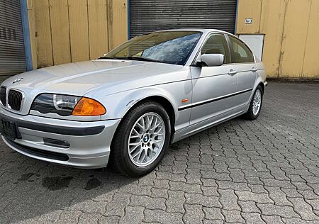 BMW 323 323i