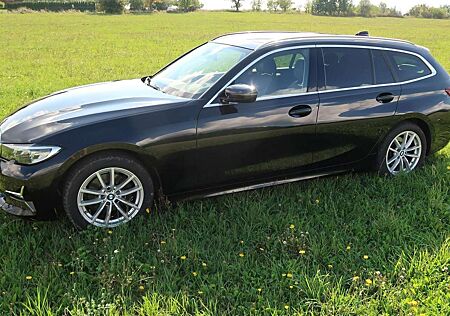 BMW 320d 320 Touring xDrive Aut.