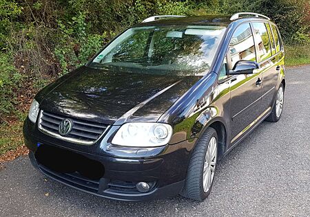 VW Touran gebraucht kaufen VW Touran Volkswagen 2.0 TDI Highline
