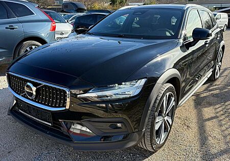 Volvo V60 Cross Country Plus AWD,I-Hand, 24950€Netto