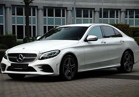 Mercedes-Benz C 180 CGI AMG Line| LED| NAVI| LEDER| KAMERA|PDC