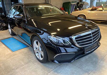 Mercedes-Benz E 220 d T-Modell 9 G-Tronik, LED, AHK, 8Räder 2Hd