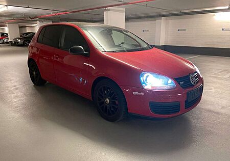VW Golf Volkswagen V Lim. GT