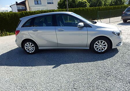 Mercedes-Benz B 180 (246.242)