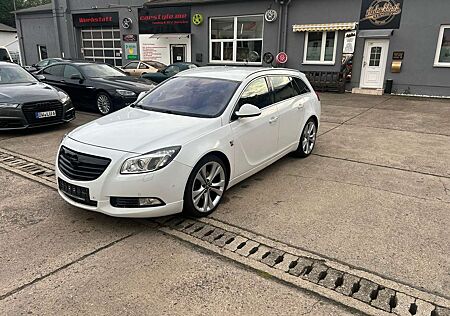 Opel Insignia 2.0 CDTI OPC Line. Motor tausch erst 170000 km