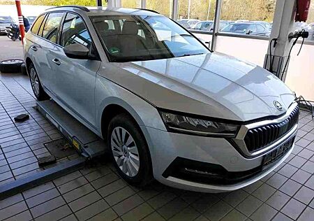 Skoda Octavia Combi 2.0TDI LED*PDC*AHK
