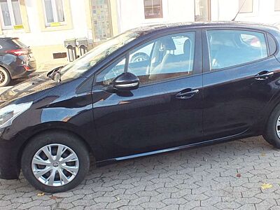 Peugeot 208 208 PureTech 82 Style 1Hd scheckheftgeoflegt