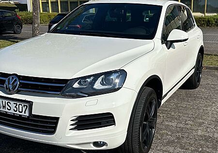 VW Touareg Volkswagen V8 TDI 4,2 l 8-Gang-Automatik (Tiptronic)