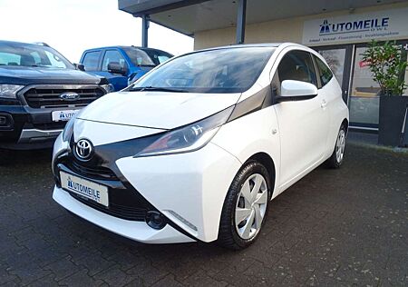 Toyota Others Aygo AYGO x-play 2. HAND KLIMA SERVO ISOFIX