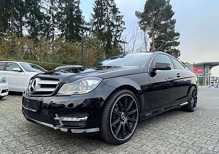 Mercedes-Benz C 220 CDI Coupe BlueEfficiency AMG Line