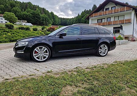 Skoda Octavia Combi 2.0 TDI (Green tec) RS