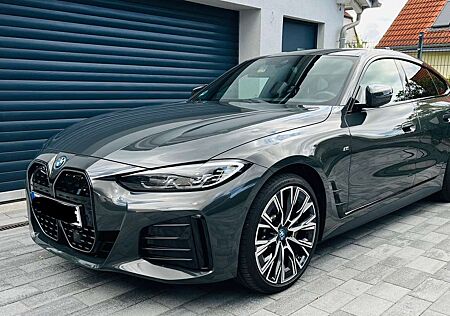 BMW i4 M Sport, Alcantara, 20“ , H&K, LHZ,HUD, ACC