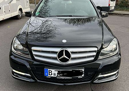 Mercedes-Benz C 180 BlueEFFICIENCY 7G-TRONIC Avantgarde