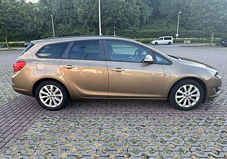 Opel Astra Active