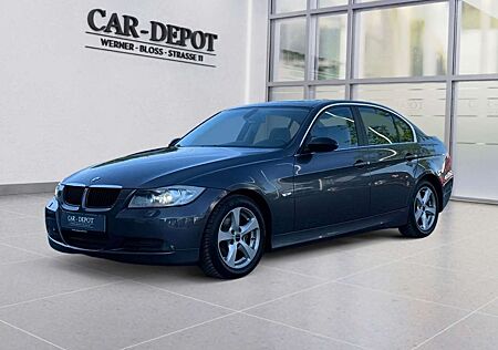 BMW 325i 325 Baureihe 3 Lim. *AUTOMA.*SHZ*PDC*NAVI*